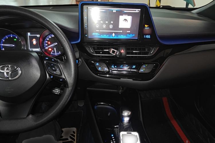 Used Toyota C-HR 2018 2.0L Leading Edition China V-standard Center Console