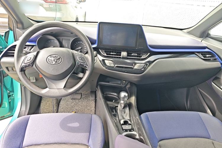 Used Toyota C-HR 2018 2.0L Leading Edition China V-standard Center Console