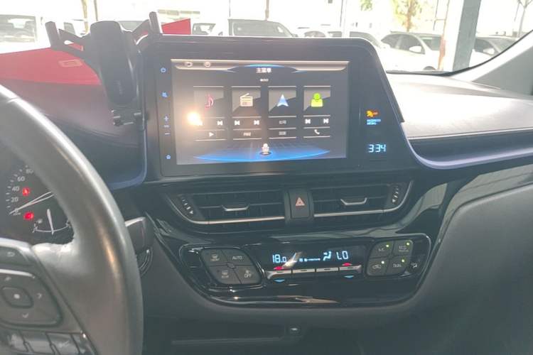 Used Toyota C-HR 2018 2.0L Luxury Edition China V Standard Center Console