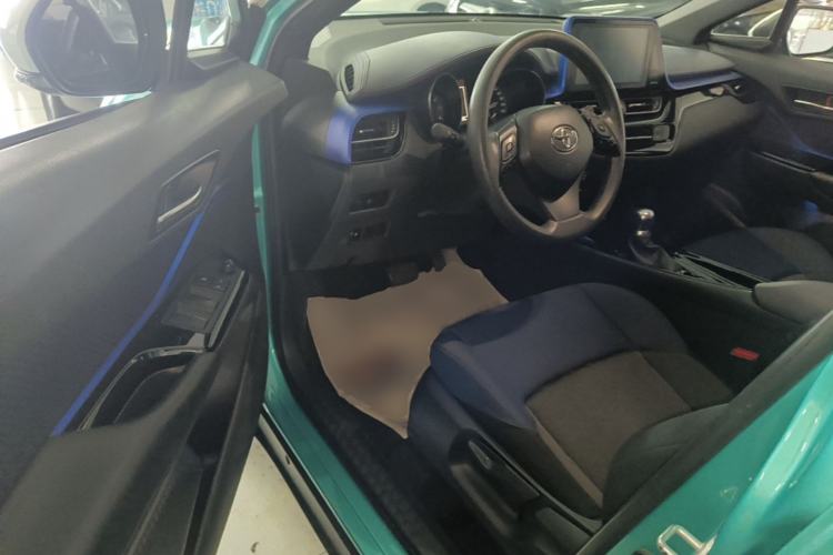 Used Toyota C-HR 2018 2.0L Leading Edition China V-standard Driver Seat
