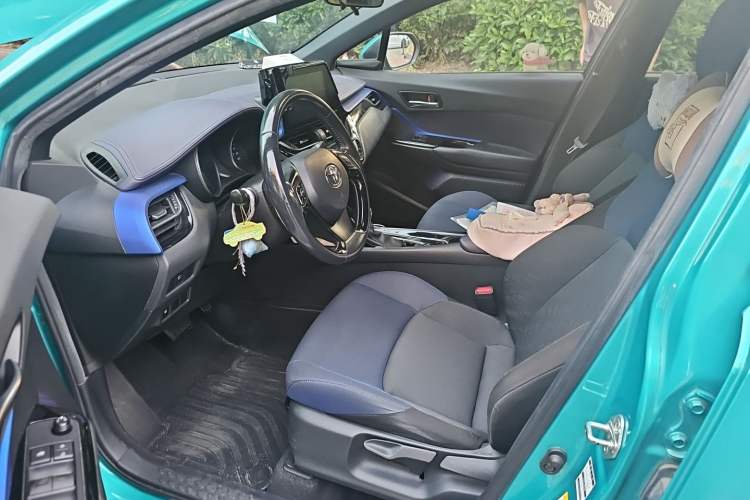 Used Toyota C-HR 2018 2.0L Luxury Edition China V Standard Driver Seat