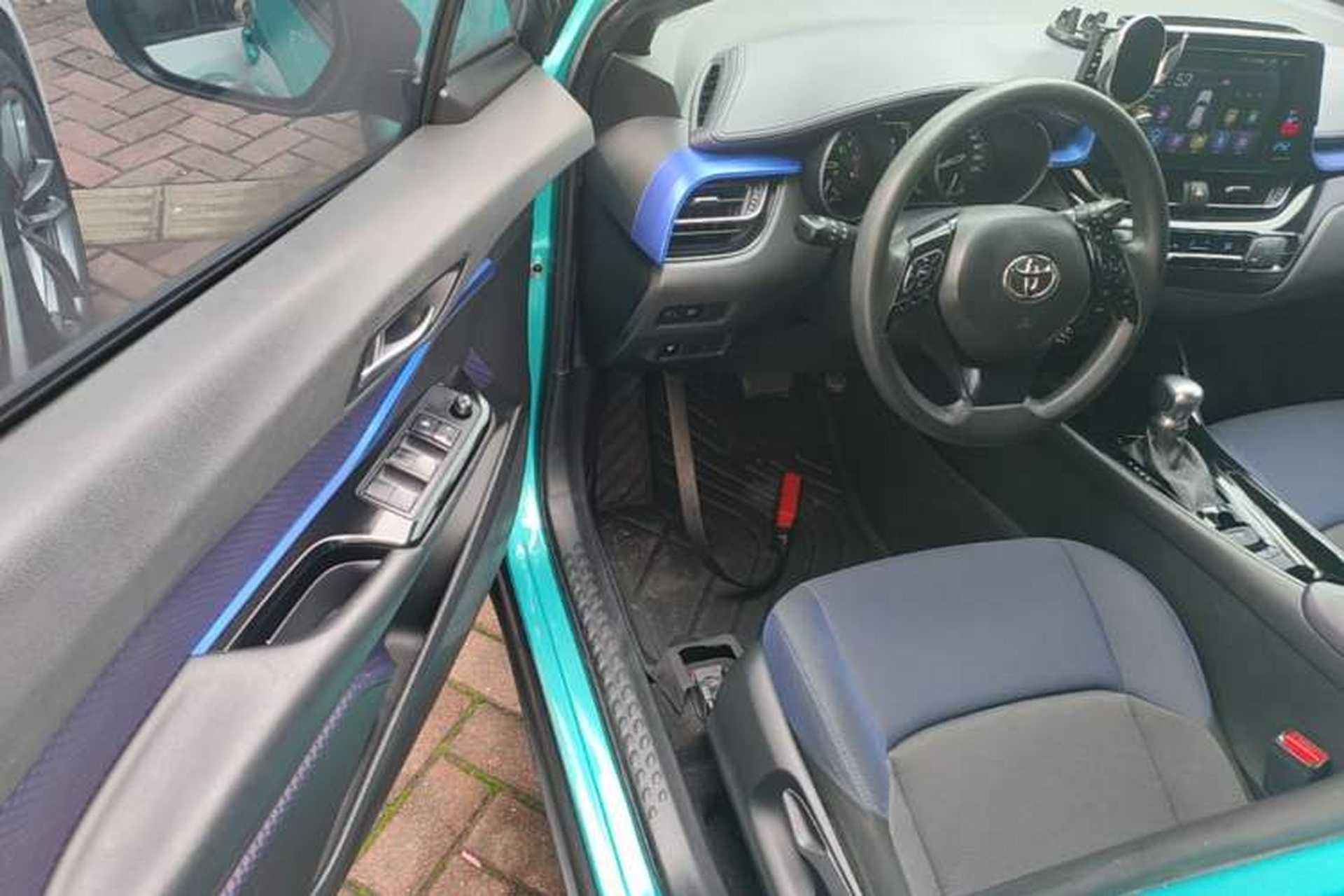 Used Toyota C-HR 2018 2.0L Leading Edition China VI Driver Seat