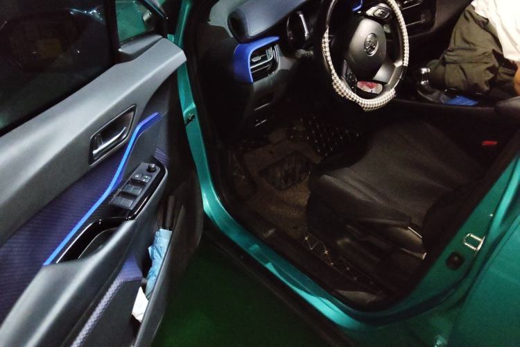 Used Toyota C-HR 2018 2.0L Leading Edition China V-standard Driver Seat