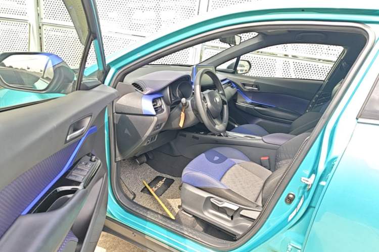 Used Toyota C-HR 2018 2.0L Leading Edition China V-standard Driver Seat