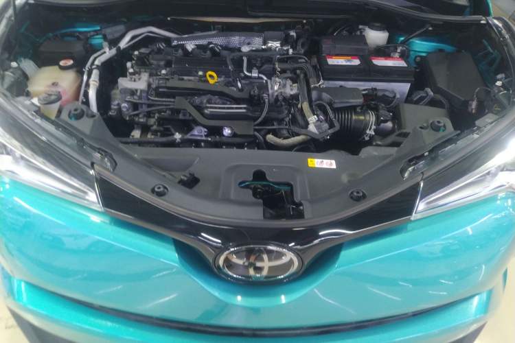 Used Toyota C-HR 2018 2.0L Leading Edition China VI Engine Bay