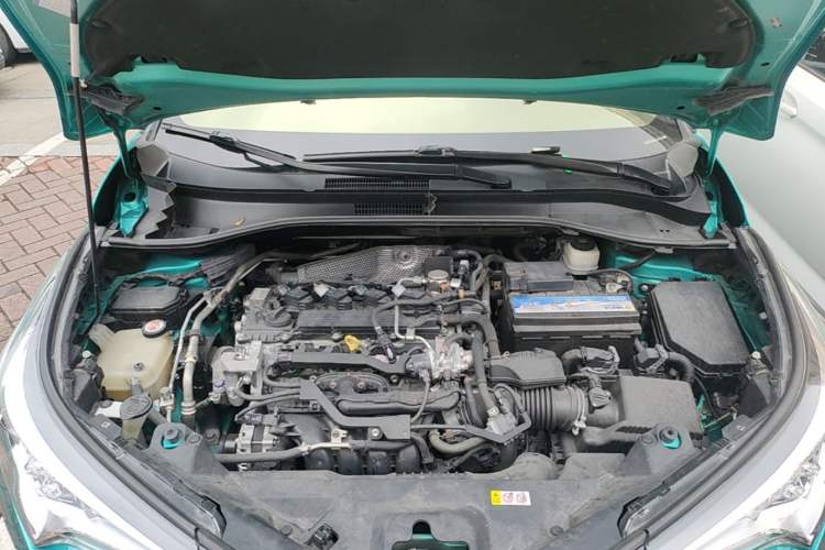 Used Toyota C-HR 2018 2.0L Leading Edition China VI Engine Bay