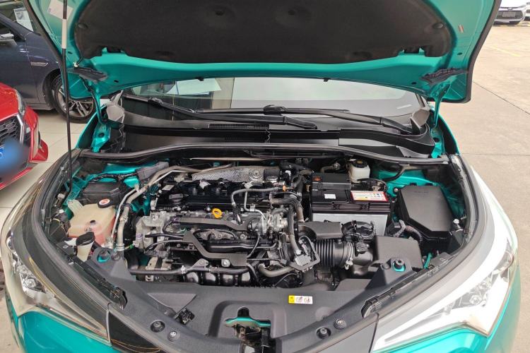 Used Toyota C-HR 2018 2.0L Leading Edition China VI Engine Bay