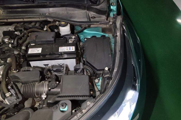 Used Toyota C-HR 2018 2.0L Leading Edition China V-standard Engine Bay Left