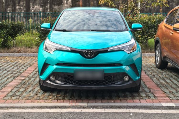 Used Toyota C-HR 2018 2.0L Leading Edition China V-standard Exterior 1