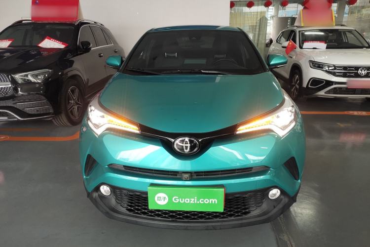 Used Toyota C-HR 2018 2.0L Luxury Edition China VI Standard Exterior 1