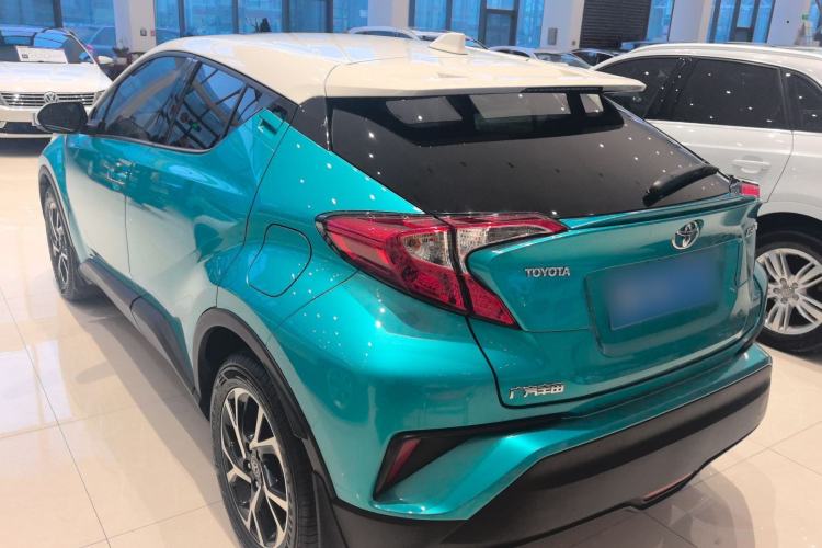 Used Toyota C-HR 2018 2.0L Leading Edition China V-standard Exterior 2