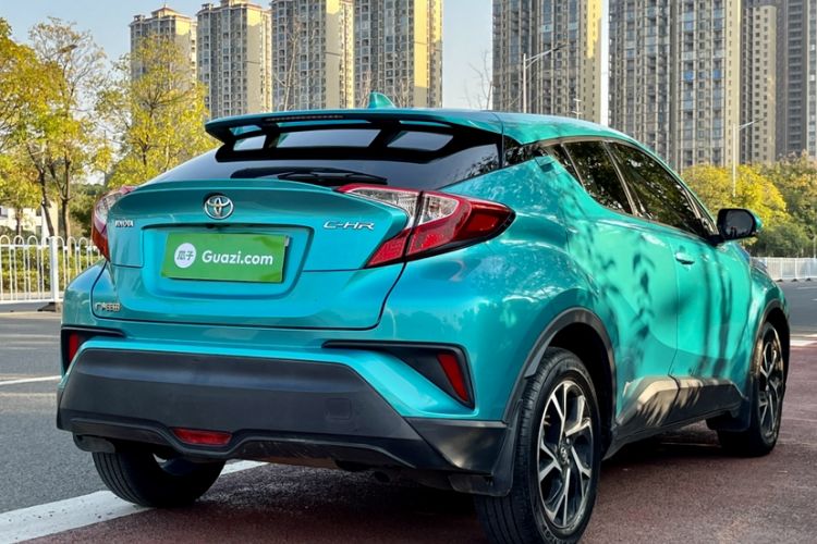 Used Toyota C-HR 2018 2.0L Leading with Sunroof China VI Standard Exterior 3