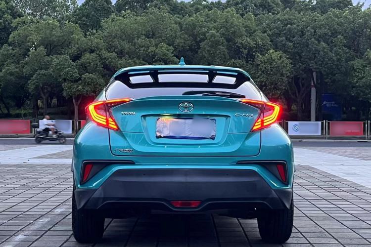 Used Toyota C-HR 2018 2.0L Luxury Edition China V Standard Exterior 3
