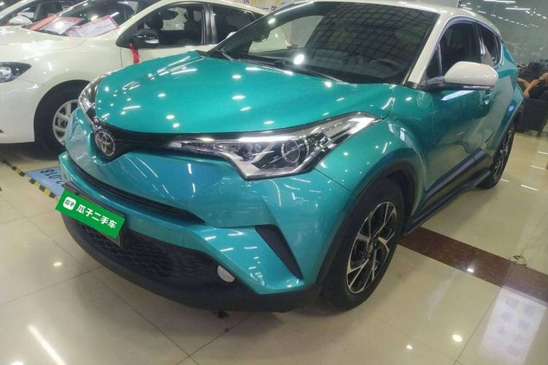 Used Toyota C-HR 2018 2.0L Leading Edition China VI Front Left 45 Deg