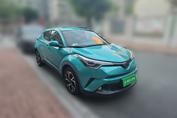 Used Toyota C-HR 2018 2.0L Luxury Edition China V Standard Front Right 45 Deg