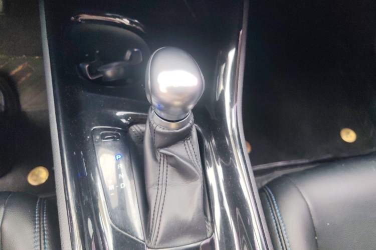 Used Toyota C-HR 2018 2.0L Leading Edition China V-standard Gear Lever