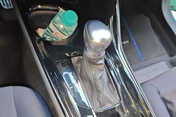 Used Toyota C-HR 2018 2.0L Leading Edition China VI Gear Lever