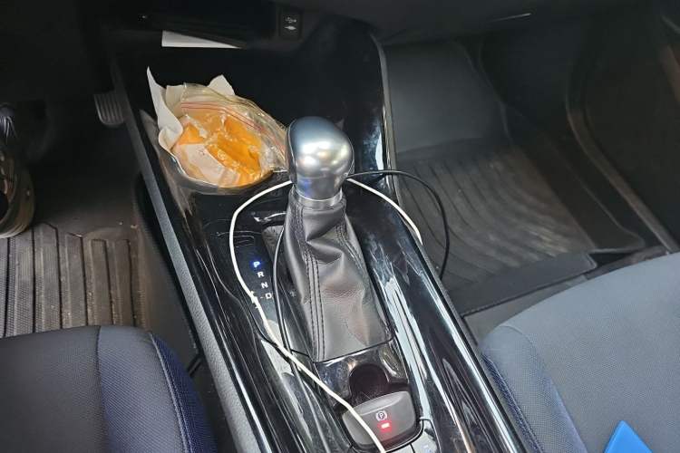 Used Toyota C-HR 2018 2.0L Luxury Edition China V Standard Gear Lever