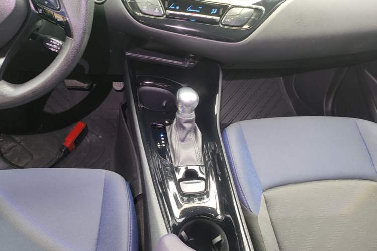 Used Toyota C-HR 2018 2.0L Leading Edition China VI Gear Lever