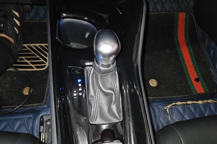Used Toyota C-HR 2018 2.0L Leading Edition China V-standard Gear Lever