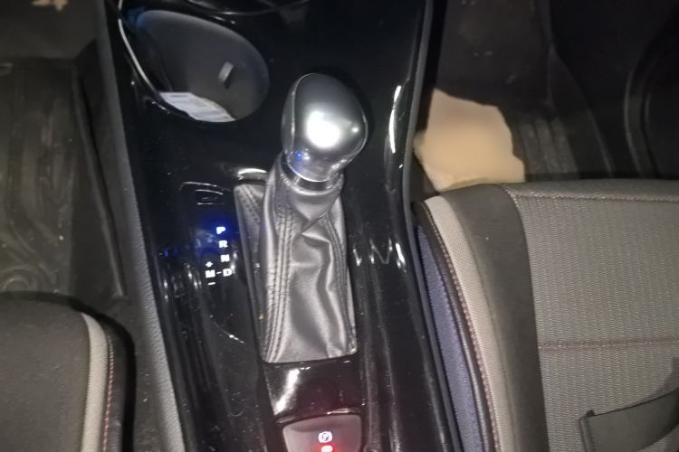 Used Toyota C-HR 2018 2.0L Leading Edition China V-standard Gear Lever