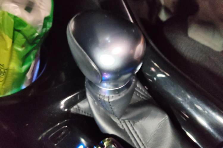 Used Toyota C-HR 2018 2.0L Leading Edition China V-standard Gear Lever