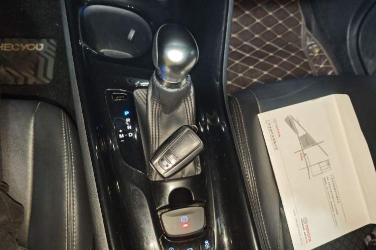 Used Toyota C-HR 2018 2.0L Flagship Version China V Standard Gear Lever