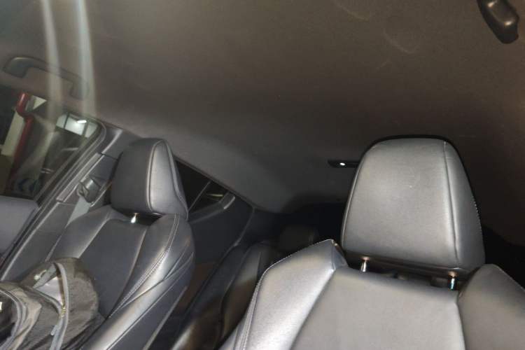 Used Toyota C-HR 2018 2.0L Flagship Version China V Standard Headliner