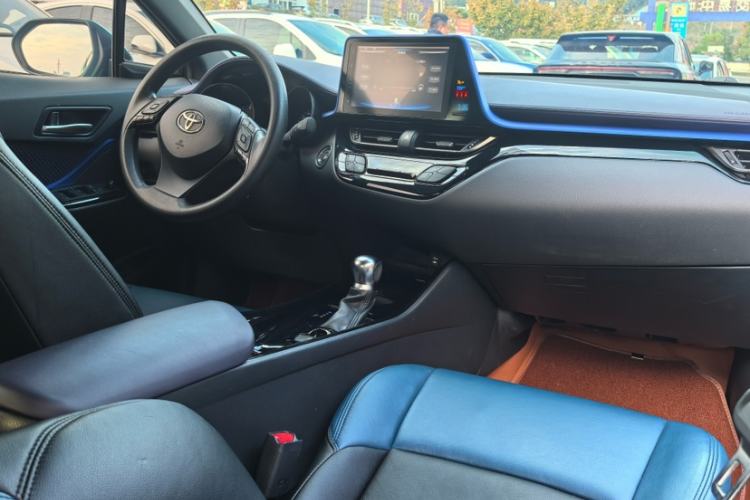 Used Toyota C-HR 2018 2.0L Leading Edition China V-standard Interior 1