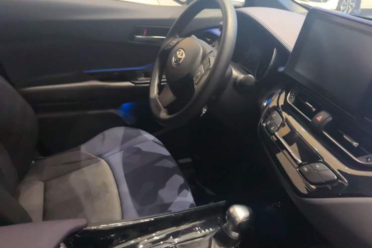 Used Toyota C-HR 2018 2.0L Leading Edition China V-standard Interior 1