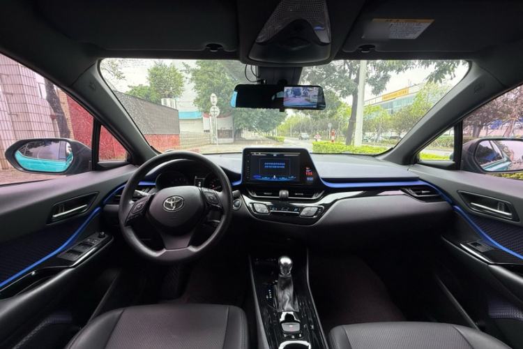 Used Toyota C-HR 2018 2.0L Leading Edition China VI Interior 2