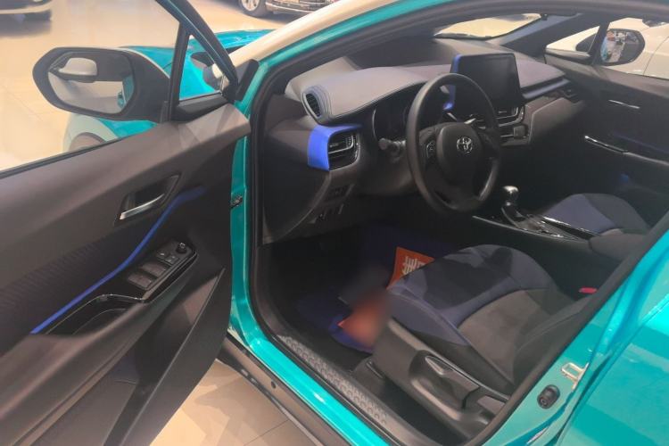 Used Toyota C-HR 2018 2.0L Leading Edition China V-standard Interior 2