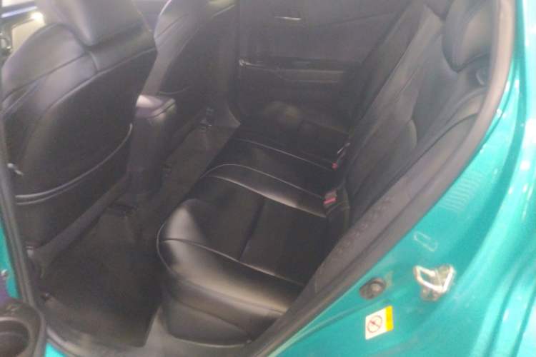 Used Toyota C-HR 2018 2.0L Leading Edition China VI Interior 4