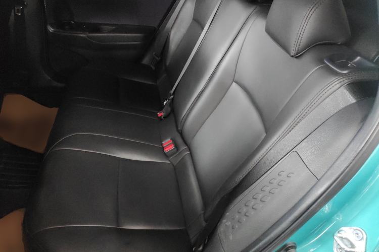 Used Toyota C-HR 2018 2.0L Luxury Edition China VI Standard Interior 4
