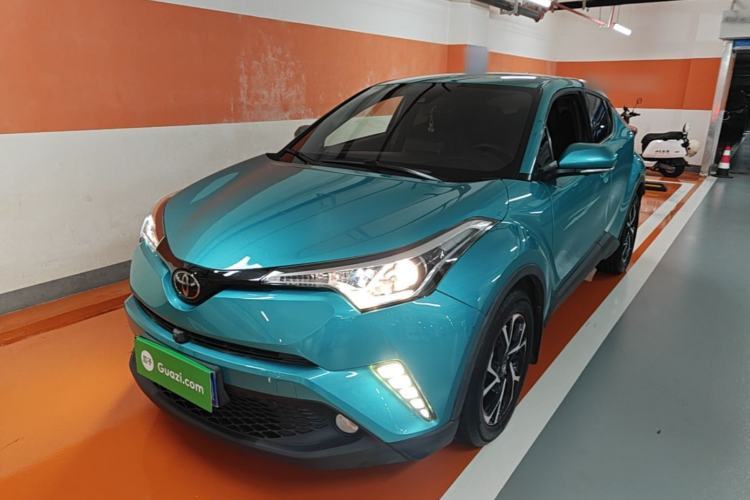 Used Toyota C-HR 2018 2.0L Leading Edition China V-standard Guazi used car, China used car export, Used car for sale, Used  cars, Cheapest cars for sale