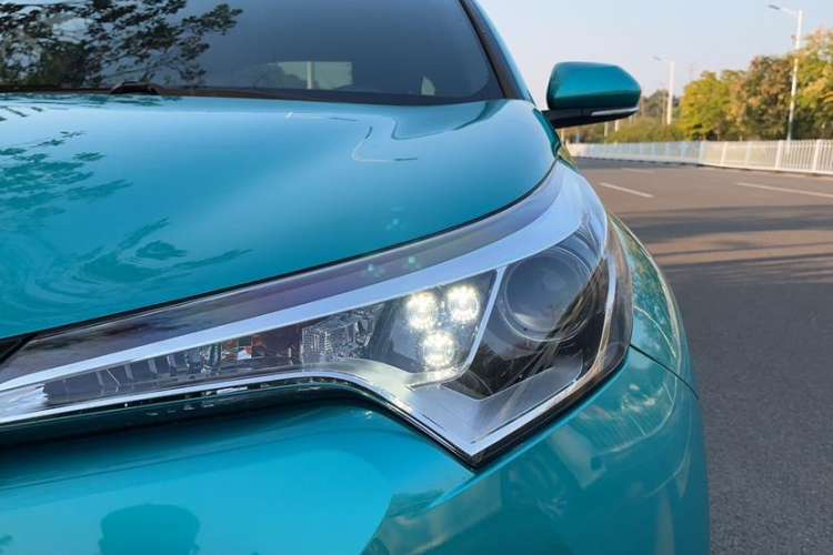 Used Toyota C-HR 2018 2.0L Leading with Sunroof China VI Standard Left Front Headlight
