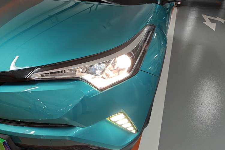 Used Toyota C-HR 2018 2.0L Leading Edition China V-standard Left Front Headlight