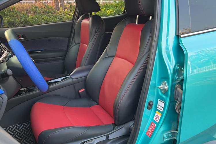 Used Toyota C-HR 2018 2.0L Leading with Sunroof China VI Standard Left Front Seat