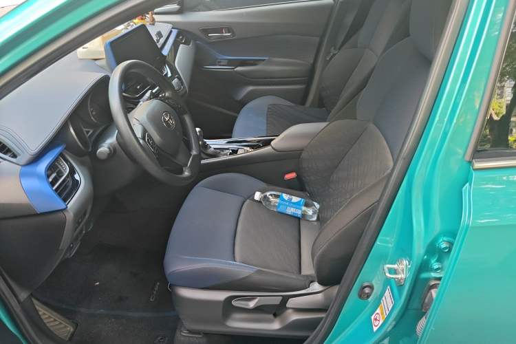 Used Toyota C-HR 2018 2.0L Leading Edition China VI Left Front Seat