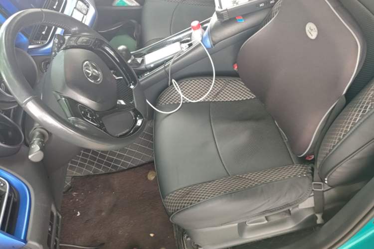 Used Toyota C-HR 2018 2.0L Luxury Sunroof Version China V Emission Standard Left Front Seat