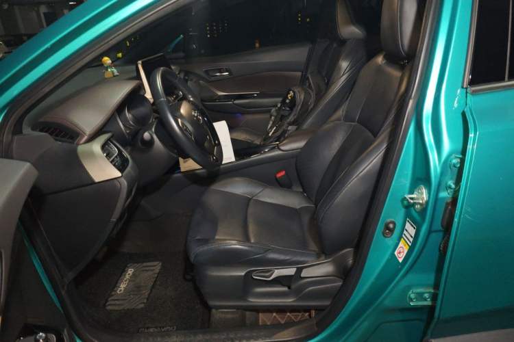 Used Toyota C-HR 2018 2.0L Flagship Version China V Standard Left Front Seat