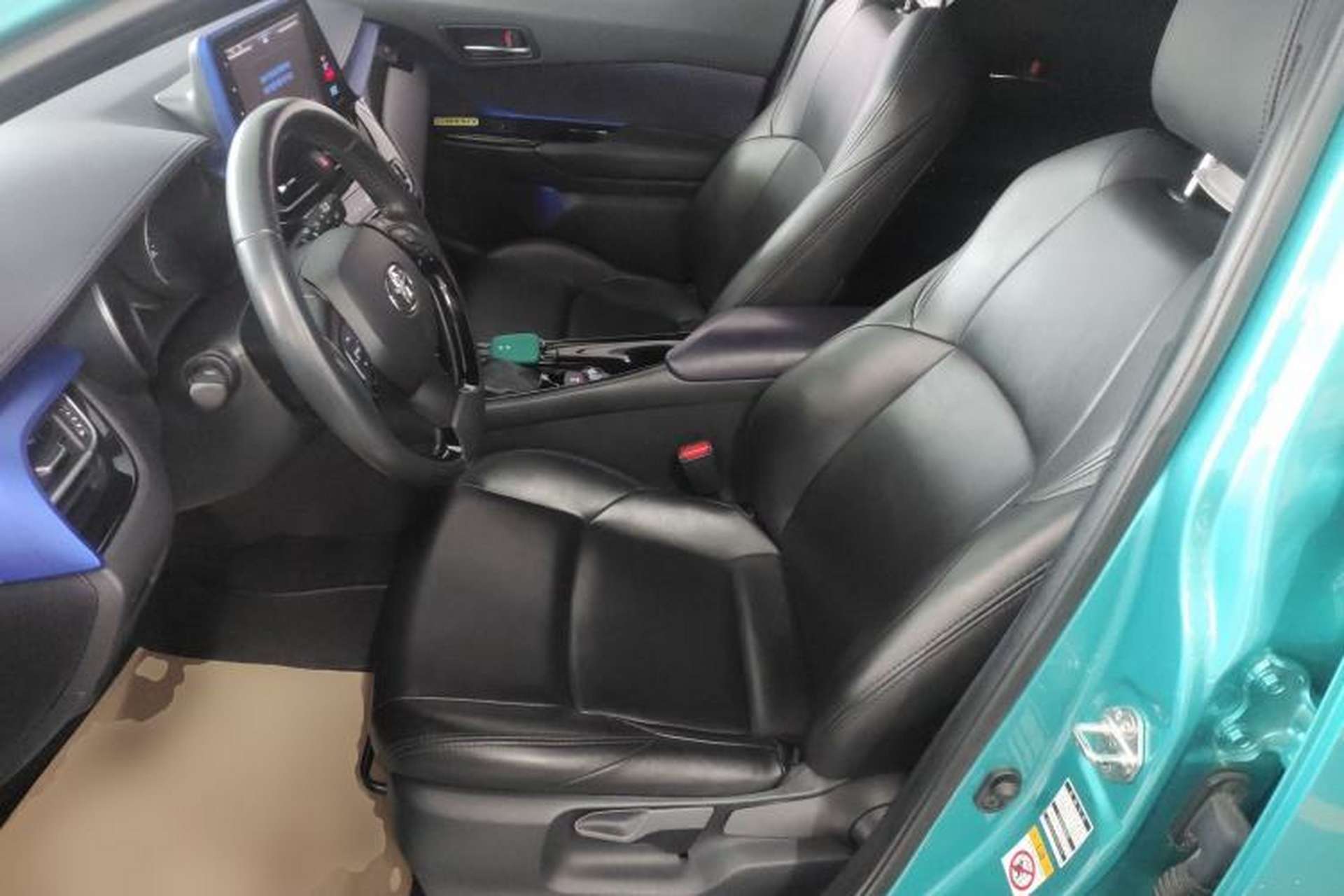 Used Toyota C-HR 2018 2.0L Luxury Edition China VI Standard Left Front Seat