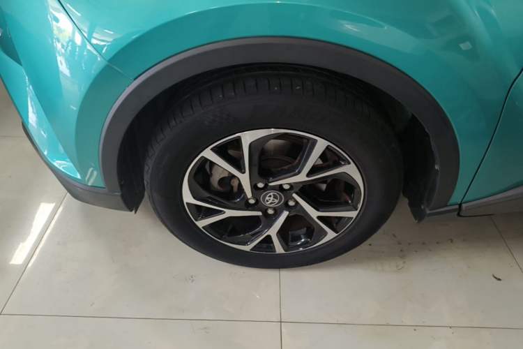 Used Toyota C-HR 2018 2.0L Leading Edition China V-standard Left Front Wheel Hub