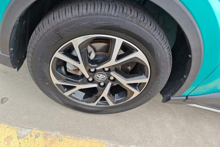 Used Toyota C-HR 2018 2.0L Leading Edition China VI Left Front Wheel Hub