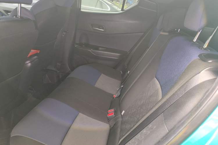 Used Toyota C-HR 2018 2.0L Leading Edition China VI Left Rear Seat