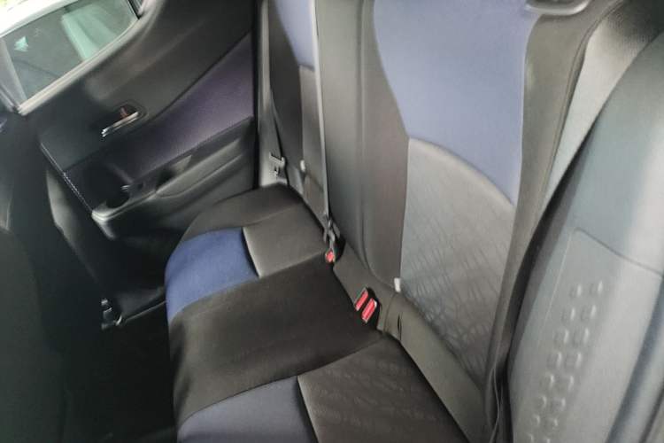 Used Toyota C-HR 2018 2.0L Luxury Edition China V Standard Left Rear Seat