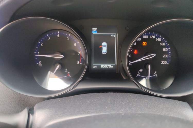 Used Toyota C-HR 2018 2.0L Leading Edition China V-standard Odometer Close Up