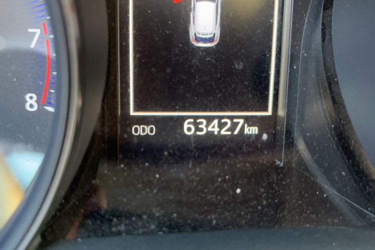 Used Toyota C-HR 2018 2.0L Leading with Sunroof China VI Standard Odometer Close Up