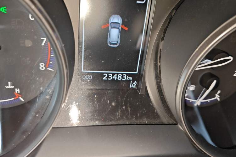 Used Toyota C-HR 2018 2.0L Leading Edition China VI Odometer Close Up
