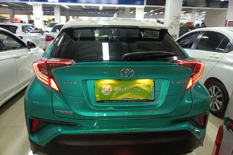 Used Toyota C-HR 2018 2.0L Luxury Sunroof Version China VI Standard Rear